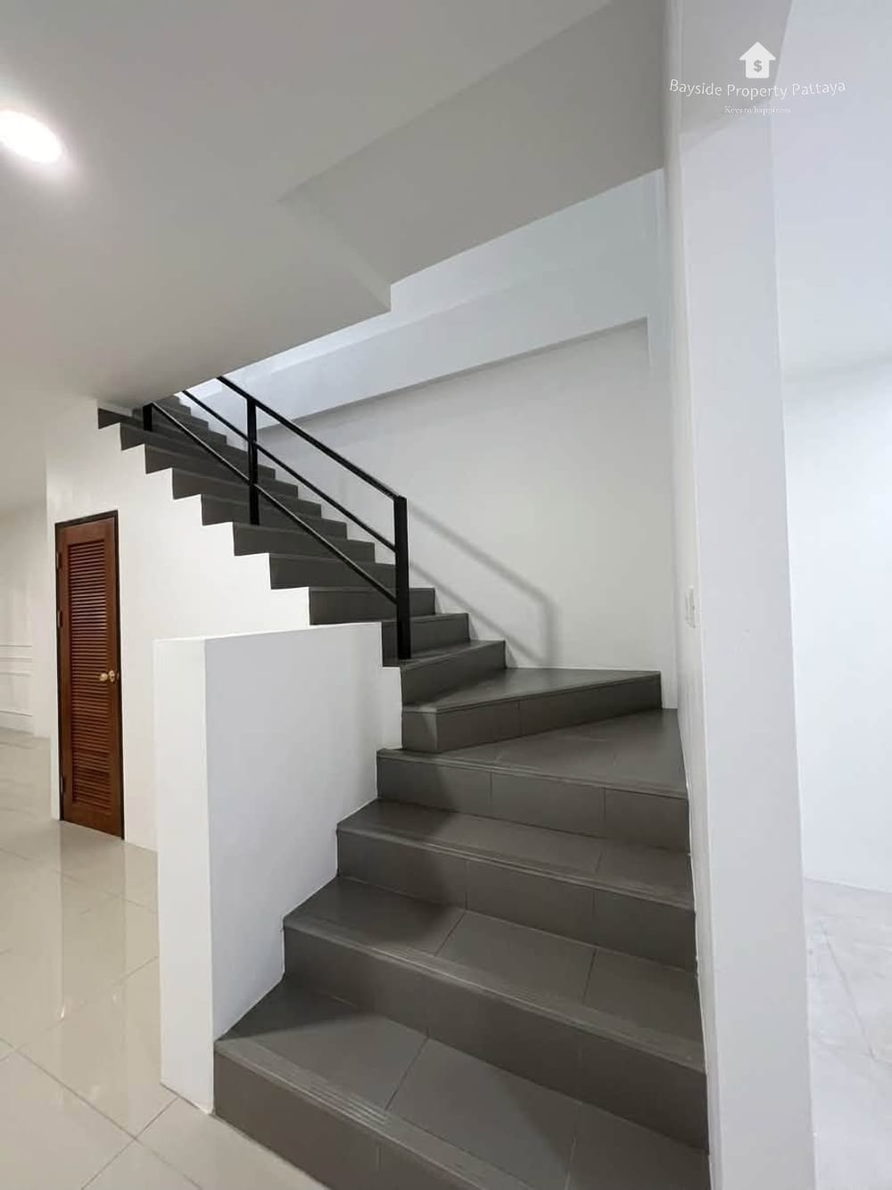 East Pattaya: Haus mit Stadtblick und 2 Schlafzimmern zu verkaufen 4