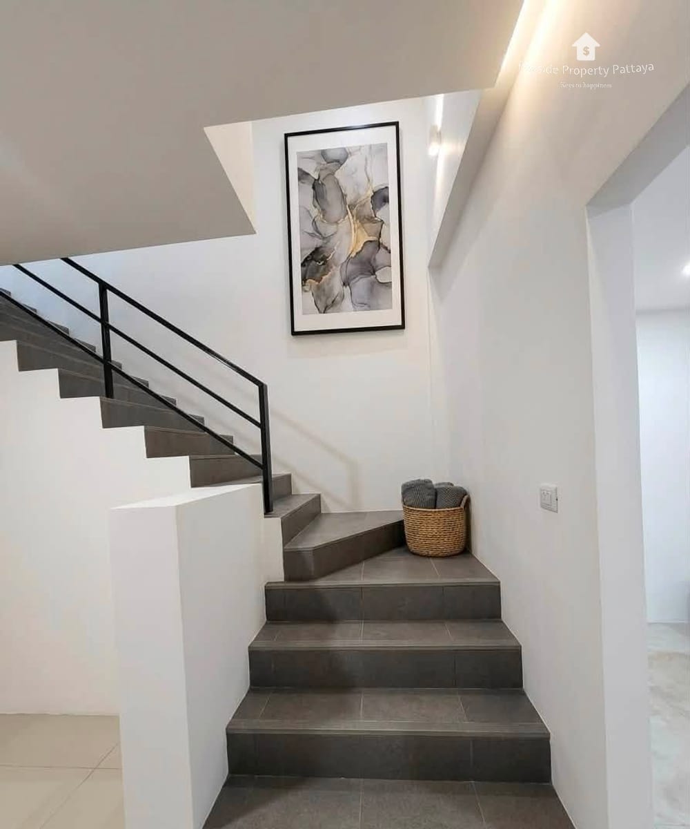 East Pattaya: Haus mit Stadtblick und 2 Schlafzimmern zu verkaufen 5