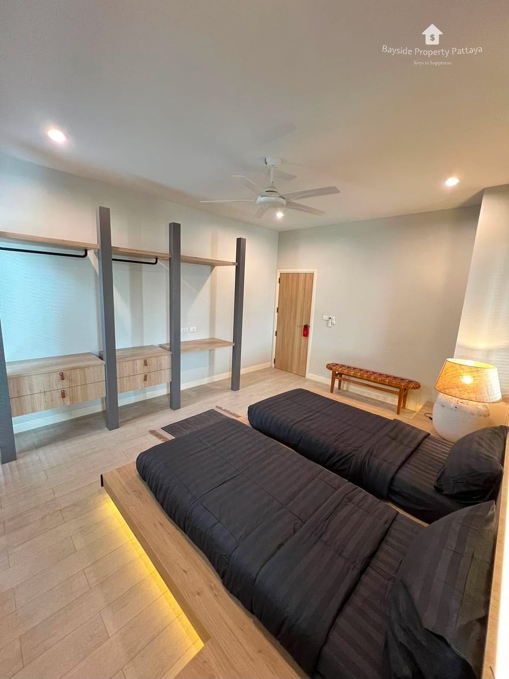 3-Bedroom Pool Villa for Sale and Rent in Panalee Banna Village, East Pattaya 7