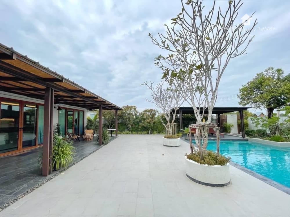 3-Bedroom Pool Villa for Sale and Rent in Panalee Banna Village, East Pattaya 1
