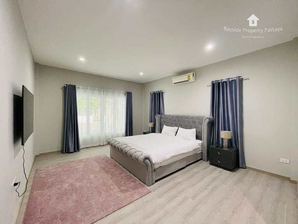 Spacious 4-Bedroom Pool Villa for Sale and Rent in East Pattaya 10