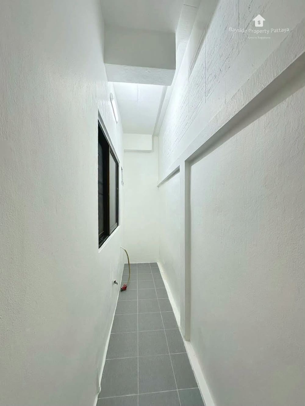Pet-Friendly 2-Bedroom Townhouse with Air Conditioning in East Pattaya 8