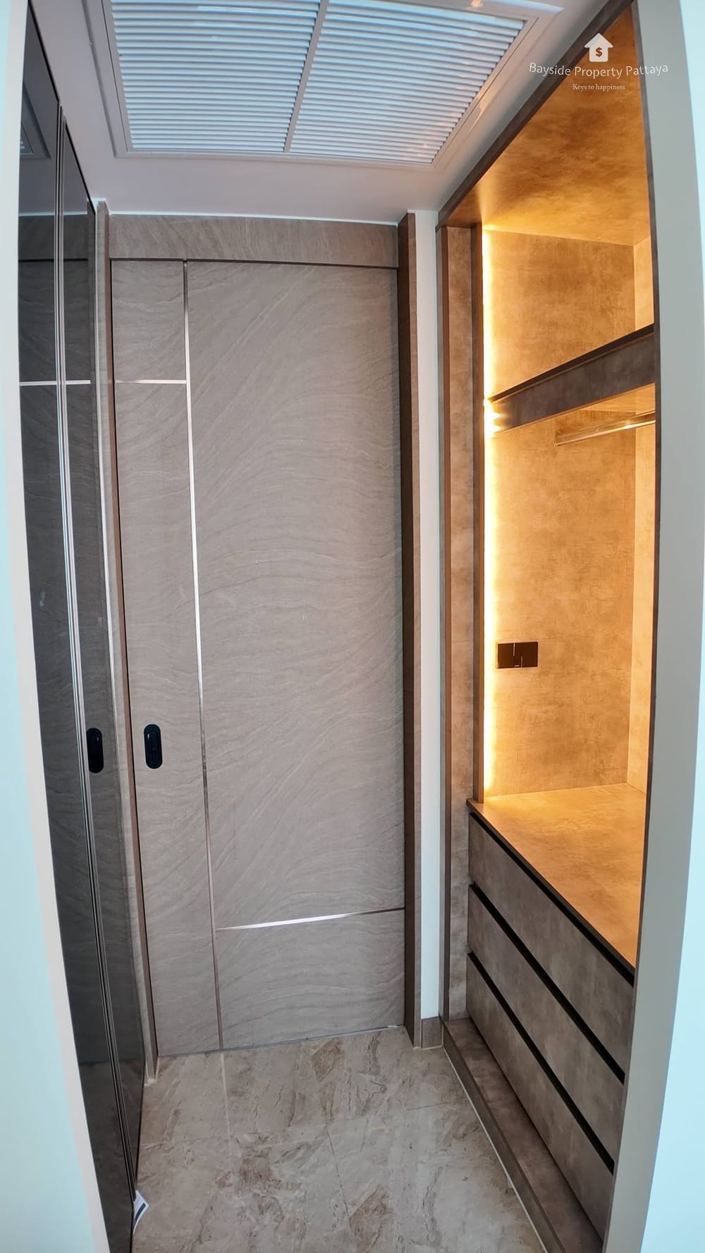 Modern 1-Bedroom Condo for Sale and Rent at The Riviera Ocean Drive, Jomtien 4