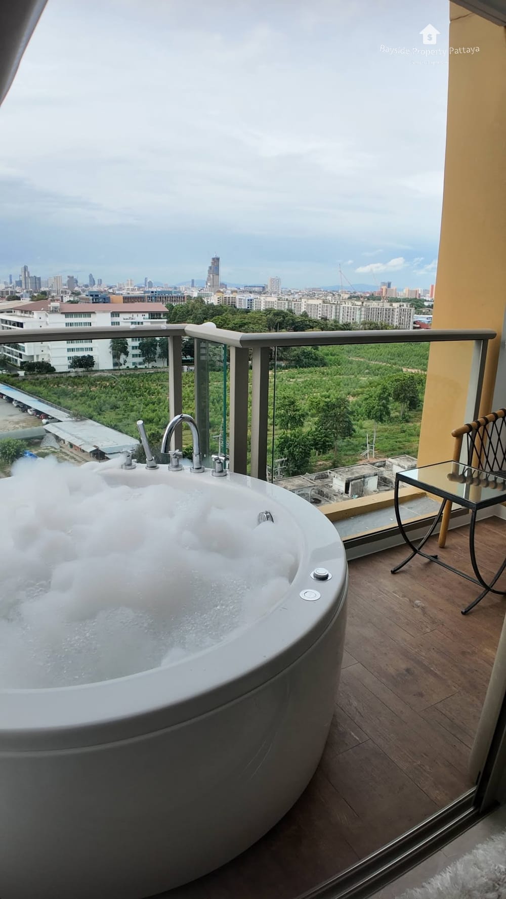 Modern 1-Bedroom Condo for Sale and Rent at The Riviera Ocean Drive, Jomtien 23