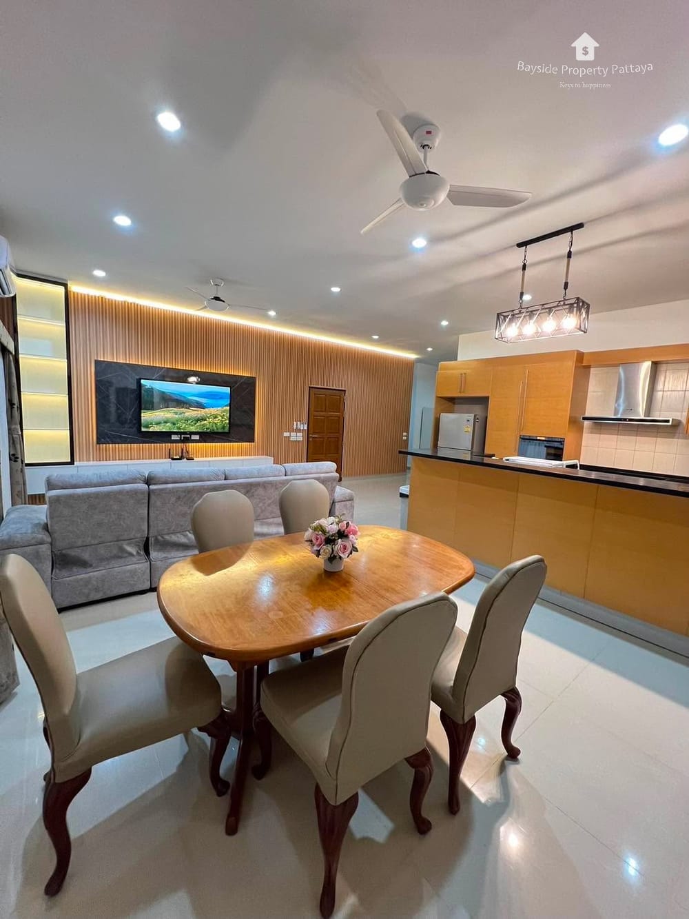 3-Bedroom House for Rent with Air Conditioning in East Pattaya 6