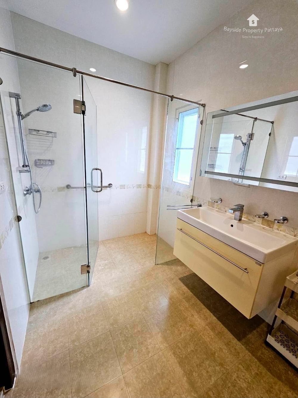 3-Bedroom House for Rent with Air Conditioning in East Pattaya 12