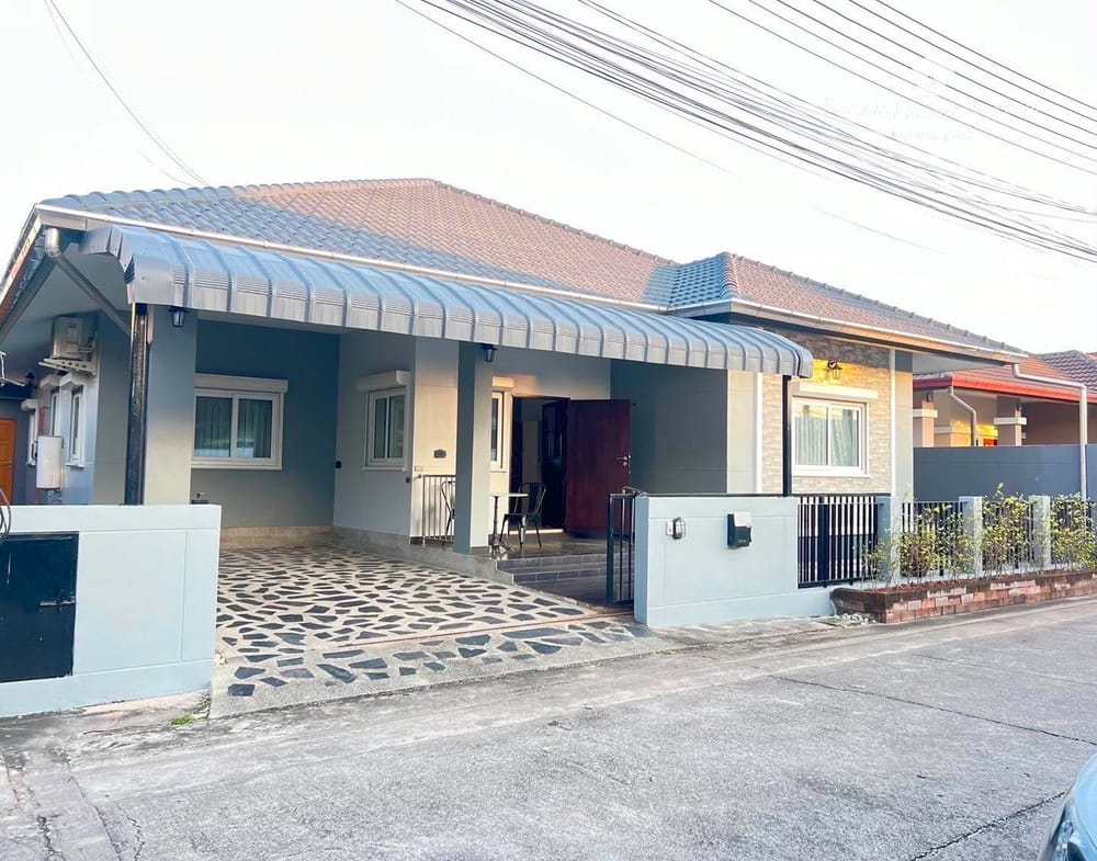 3-Bedroom House for Rent with Air Conditioning in East Pattaya 18