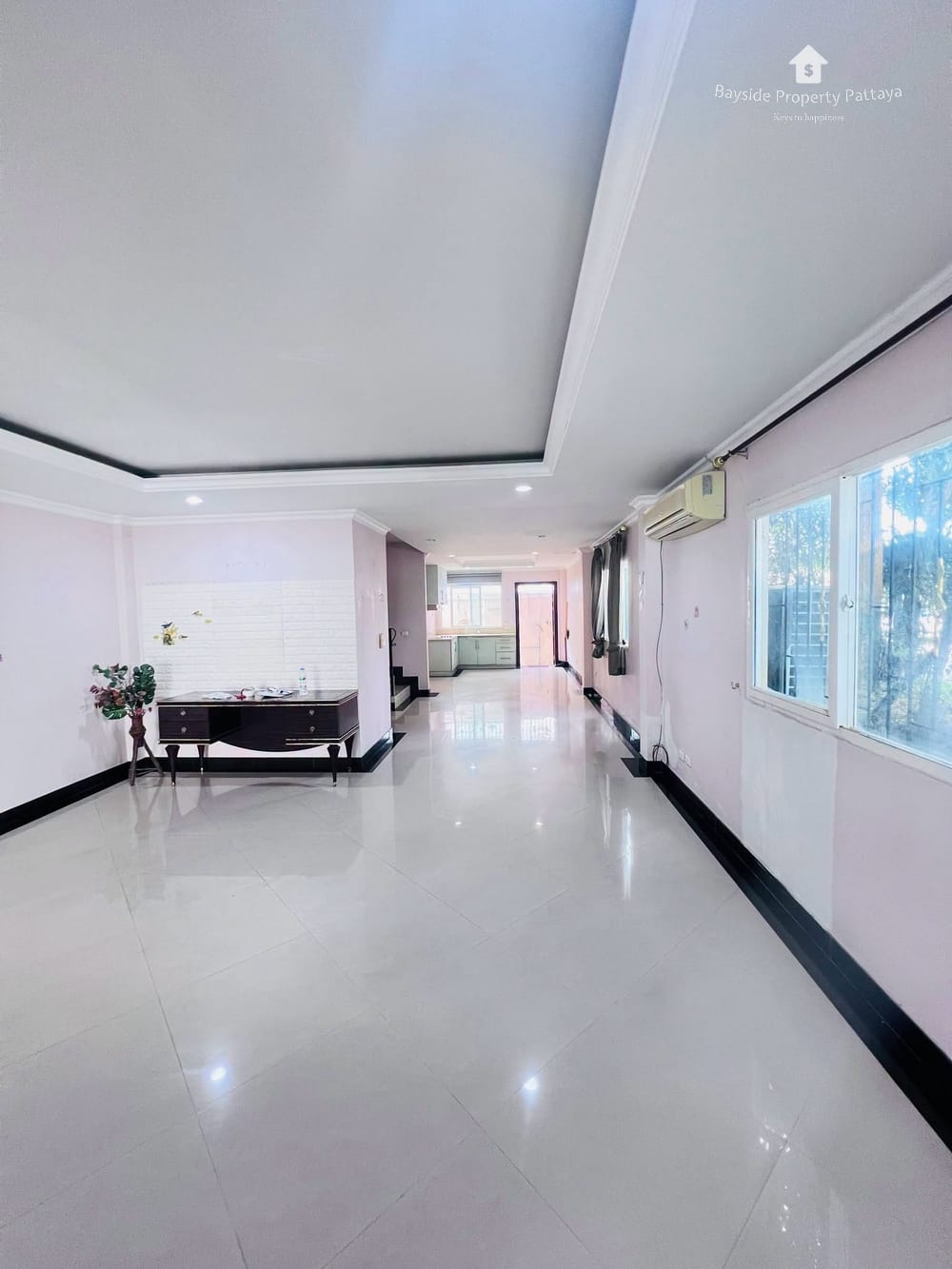 2-Bedroom Townhouse for Sale in Pattaya City with Air Conditioning 2