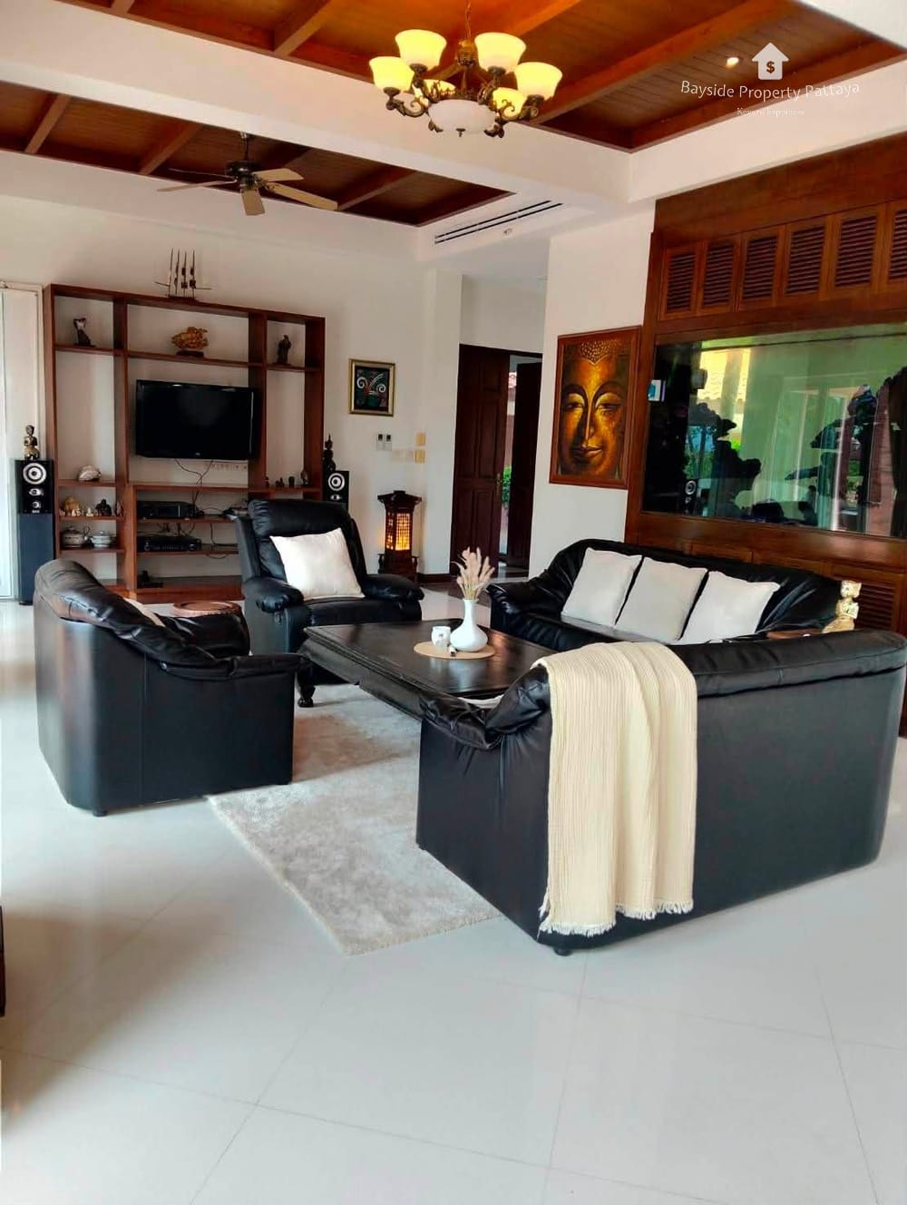 Moderne Poolvilla mit 4 Schlafzimmern zum Verkauf in Huai Yai, Pattaya 14