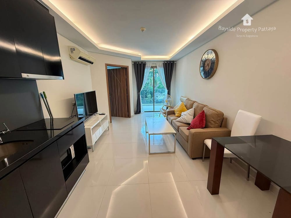 1-Bedroom Condo for Sale at Wongamat Beach, Pattaya with Air Conditioning 2