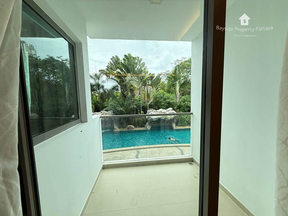 1-Bedroom Condo for Sale at Wongamat Beach, Pattaya with Air Conditioning 5