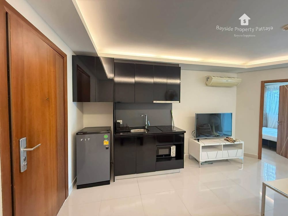 1-Bedroom Condo for Sale at Wongamat Beach, Pattaya with Air Conditioning 9