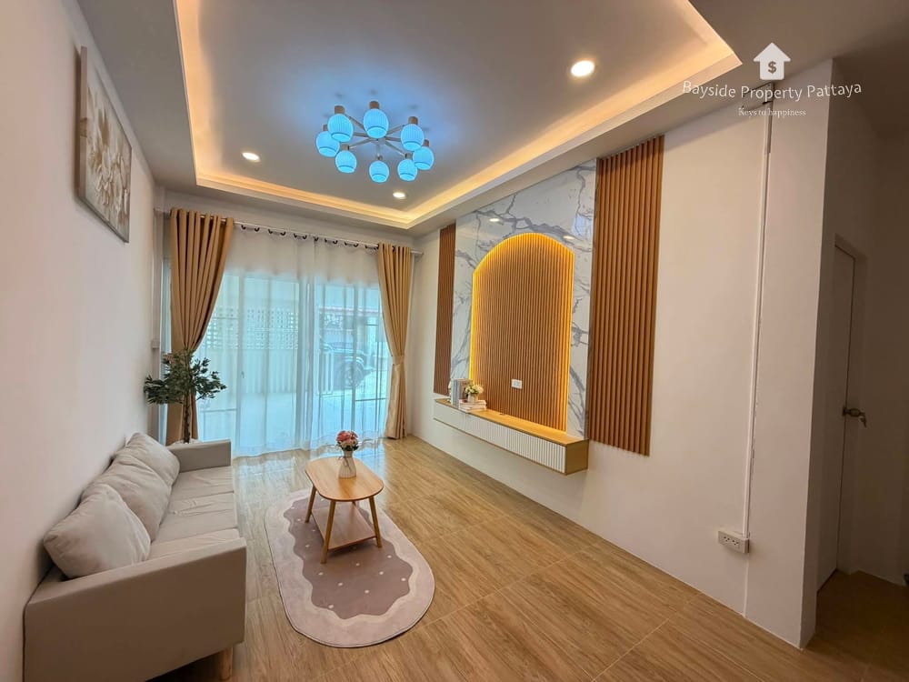 Modern 2 Bedroom Townhouse with Air Conditioning in East Pattaya 2
