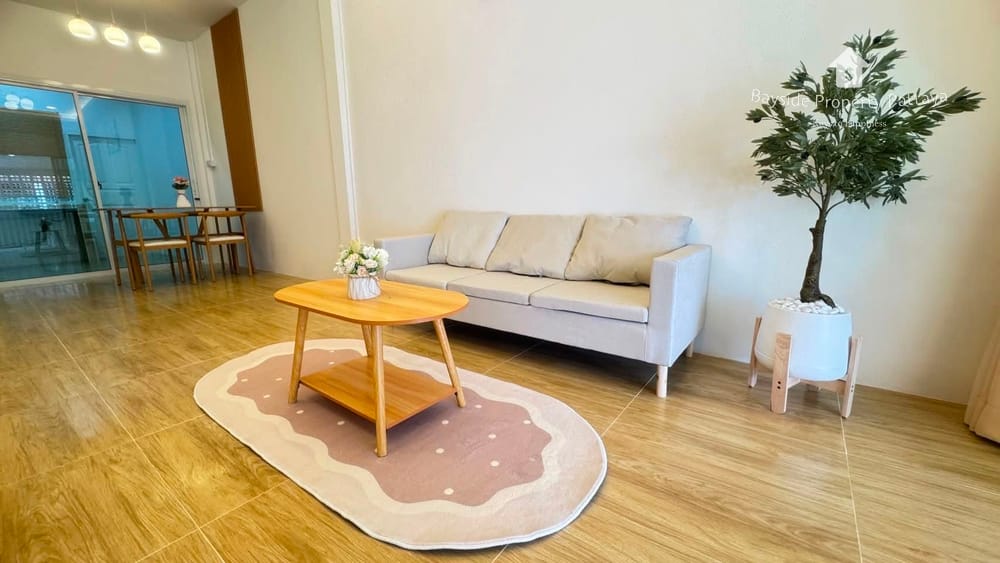 Modern 2 Bedroom Townhouse with Air Conditioning in East Pattaya 15