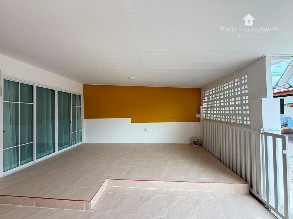 Modern 2 Bedroom Townhouse with Air Conditioning in East Pattaya 22