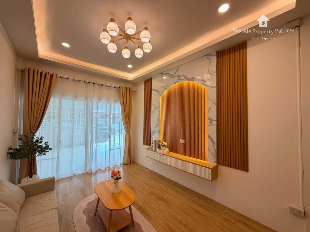 Modern 2 Bedroom Townhouse with Air Conditioning in East Pattaya 28