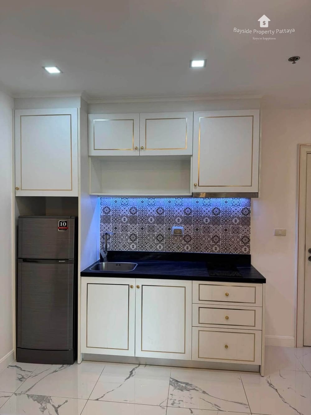 Luxury 1-Bedroom Condo for Rent with City View in Jomtien, Pattaya 10