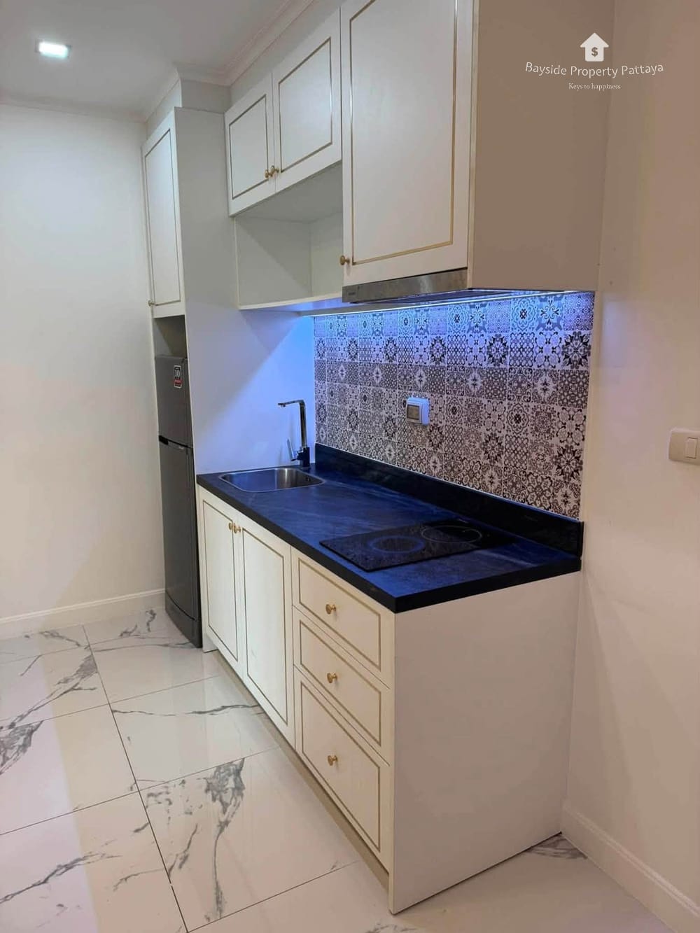 Luxury 1-Bedroom Condo for Rent with City View in Jomtien, Pattaya 15
