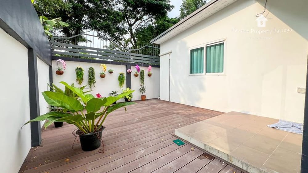Großzügiges freistehendes Haus mit 6 Schlafzimmern und Klimaanlage in Pattaya City 14