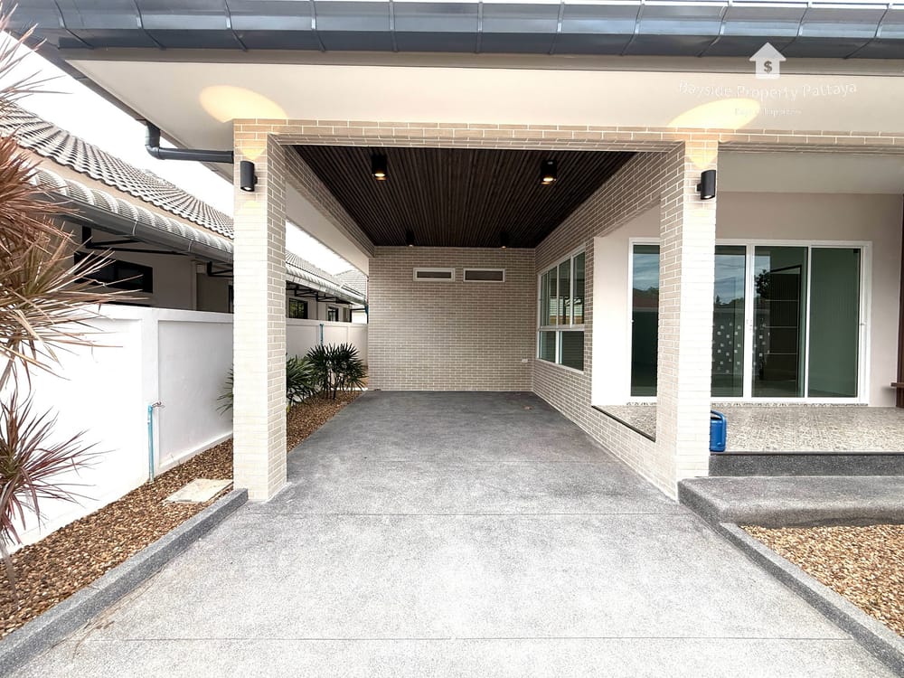Modern 2-Bedroom Detached House for Sale in East Pattaya - Pet Friendly with Air Conditioning 2