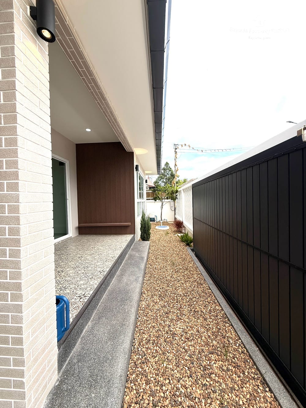 Modern 2-Bedroom Detached House for Sale in East Pattaya - Pet Friendly with Air Conditioning 5