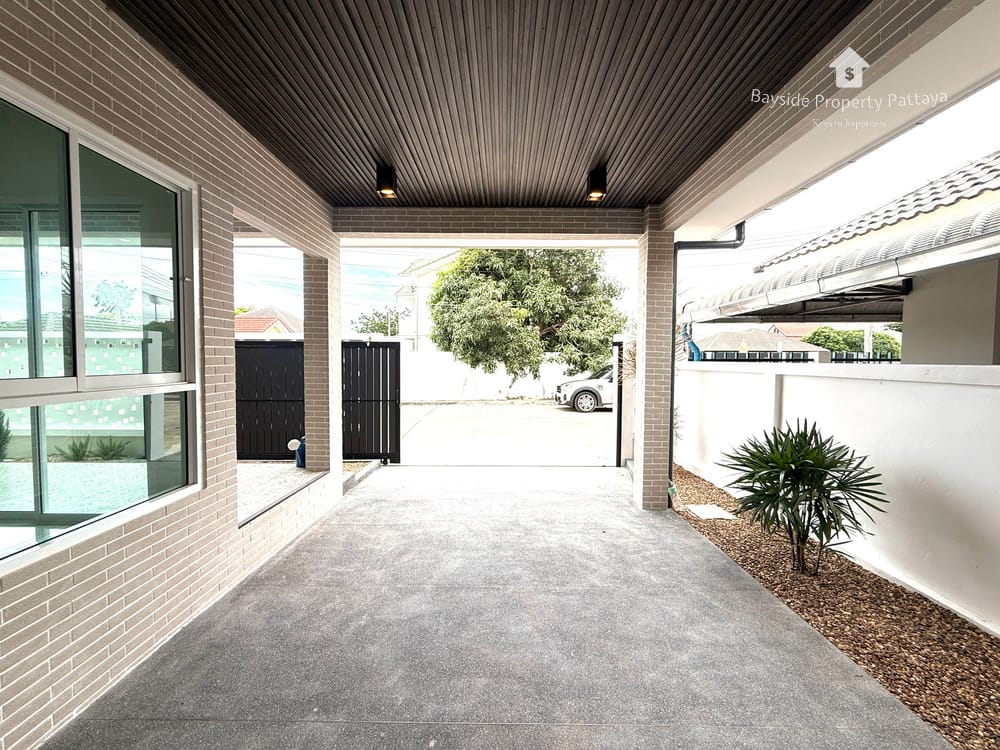 Modern 2-Bedroom Detached House for Sale in East Pattaya - Pet Friendly with Air Conditioning 6