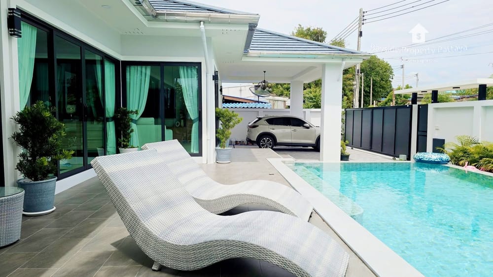 Spacious 4-Bedroom Detached House for Sale in East Pattaya with Air Conditioning 12