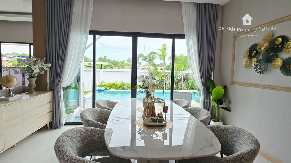 Spacious 4-Bedroom Detached House for Sale in East Pattaya with Air Conditioning 13