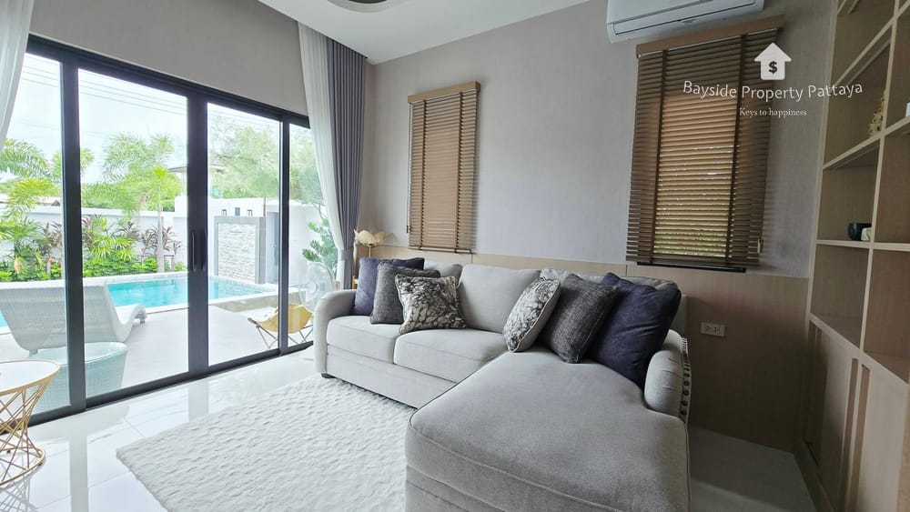 Spacious 4-Bedroom Detached House for Sale in East Pattaya with Air Conditioning 18