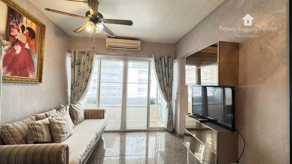 Stunning 2-Bedroom Penthouse for Sale at Siam Penthouse III with City View in Wongamat Beach, Pattaya 8