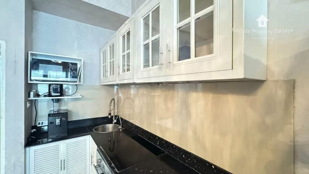 Stunning 2-Bedroom Penthouse for Sale at Siam Penthouse III with City View in Wongamat Beach, Pattaya 11