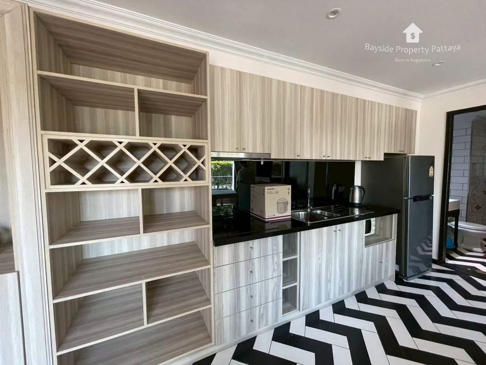 2-Bedroom Condo for Rent at Venetian Signature Condo Resort Pattaya with 24/7 Security 7