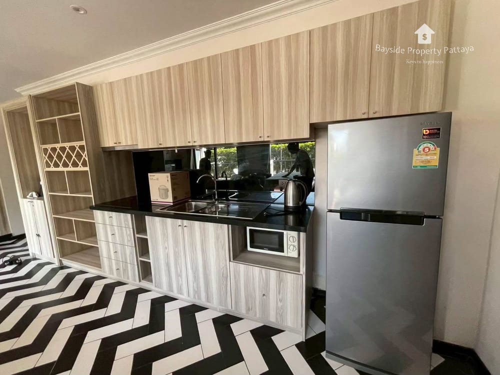 2-Bedroom Condo for Rent at Venetian Signature Condo Resort Pattaya with 24/7 Security 10