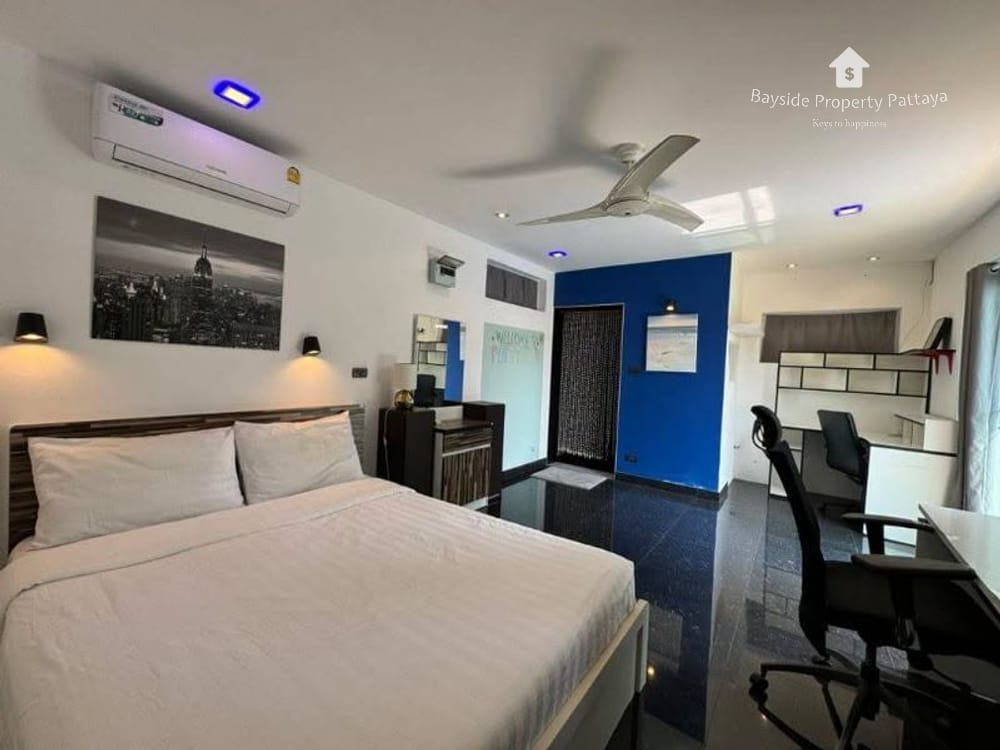 Geräumiges Einfamilienhaus mit 5 Schlafzimmern und Klimaanlage in East Pattaya 13