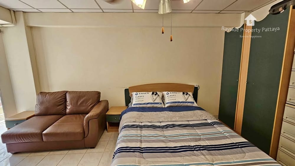 芭提雅中天海滩Rimhat Condominium公寓30平米开间户型1卫出售 2