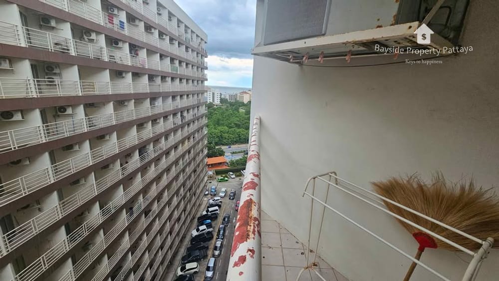 芭提雅中天海滩Rimhat Condominium公寓30平米开间户型1卫出售 12