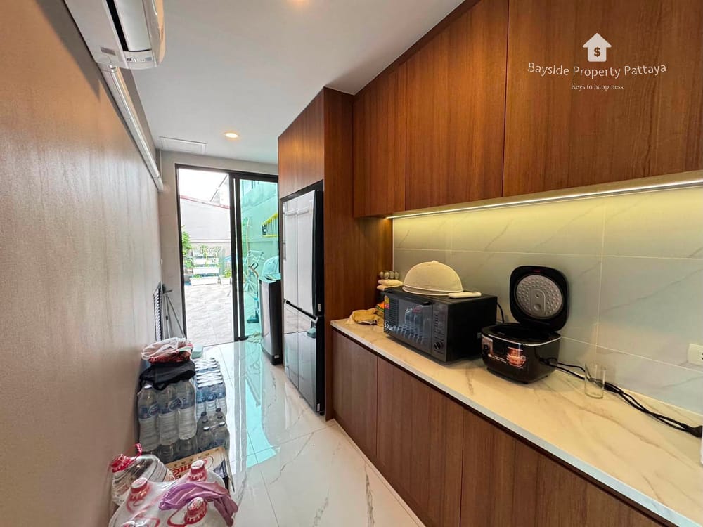 Продается 5-к. дом, 400м², в ЖК The Lake Huay Yai 16