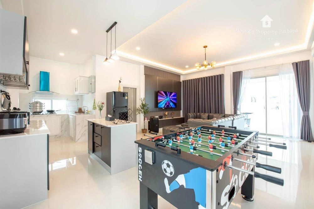 Geräumige 5-Schlafzimmer Poolvilla in Ost-Pattaya zu verkaufen – Haustierfreundlich & Klimatisiert 10