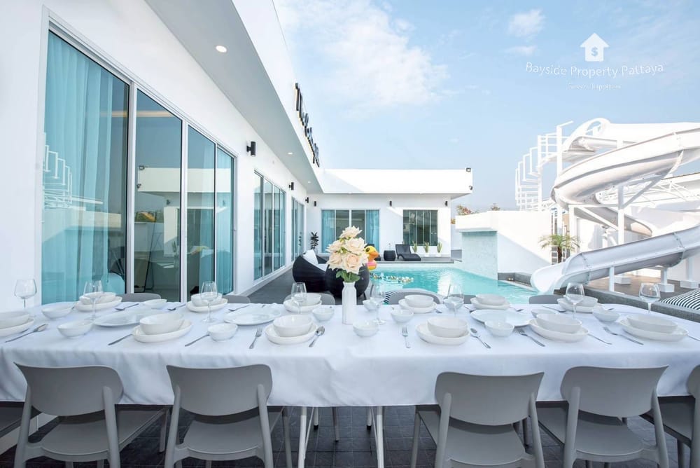 Geräumige 5-Schlafzimmer Poolvilla in Ost-Pattaya zu verkaufen – Haustierfreundlich & Klimatisiert 2