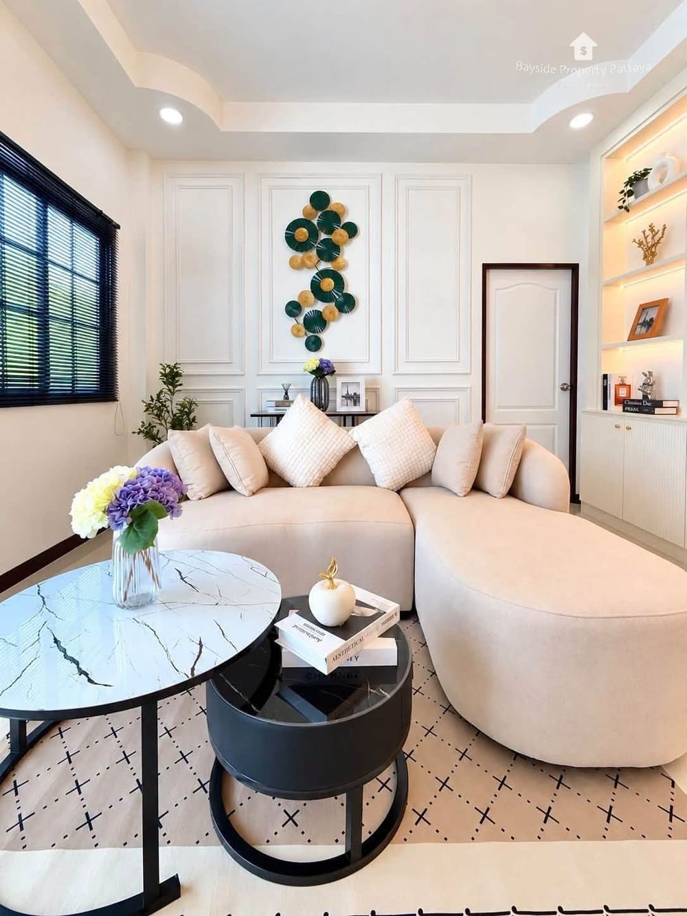 Modern 3-Bedroom Detached House for Sale in Nong Pla Lai, Pattaya with City Views 5