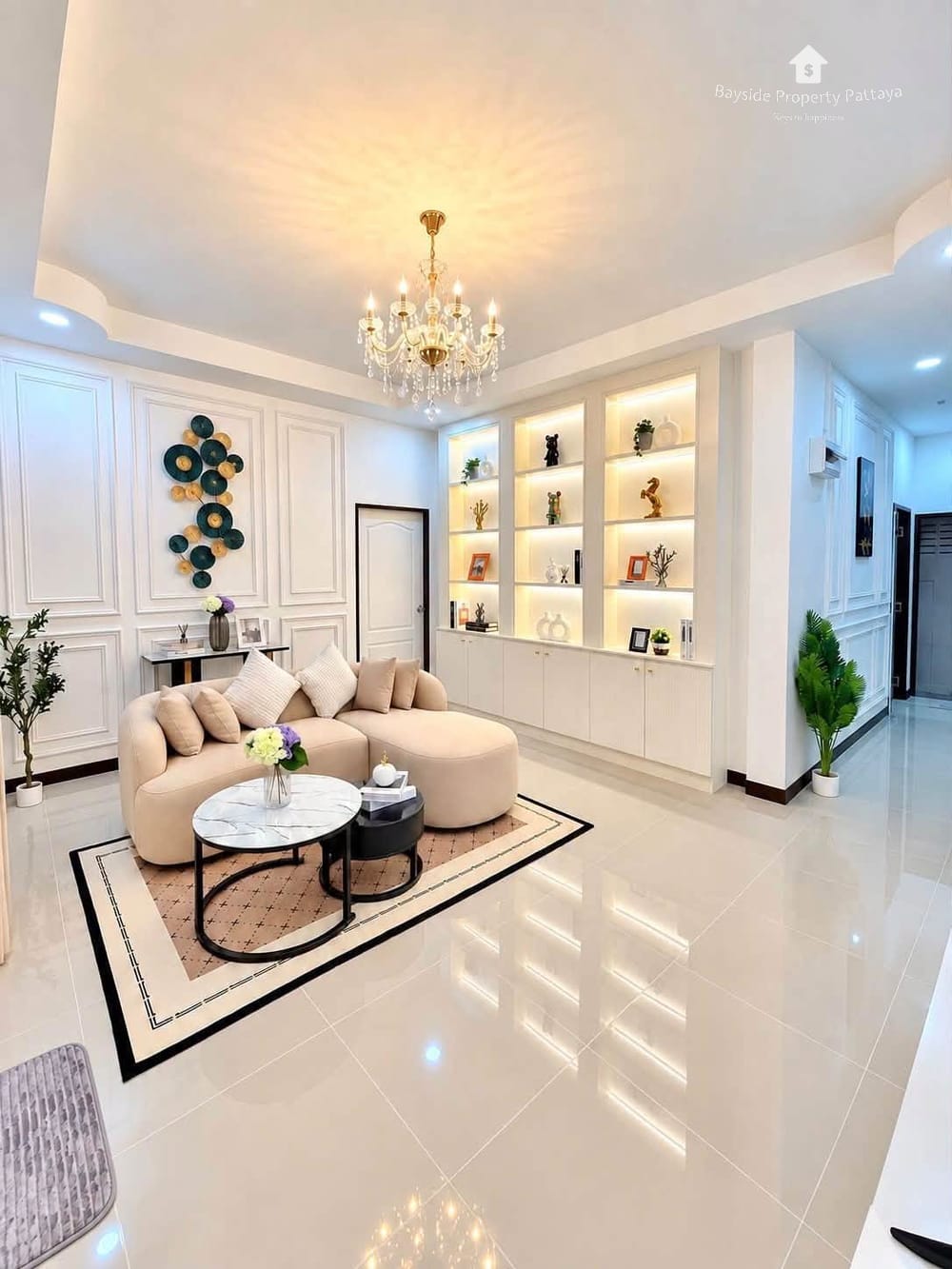Modern 3-Bedroom Detached House for Sale in Nong Pla Lai, Pattaya with City Views 9