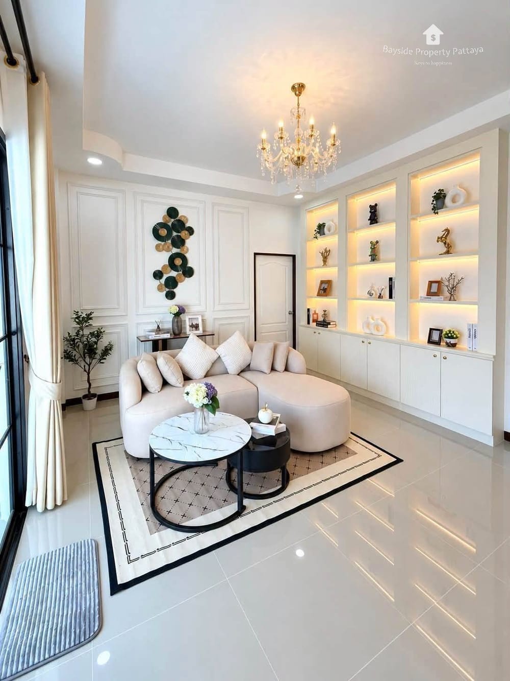 Modern 3-Bedroom Detached House for Sale in Nong Pla Lai, Pattaya with City Views 10