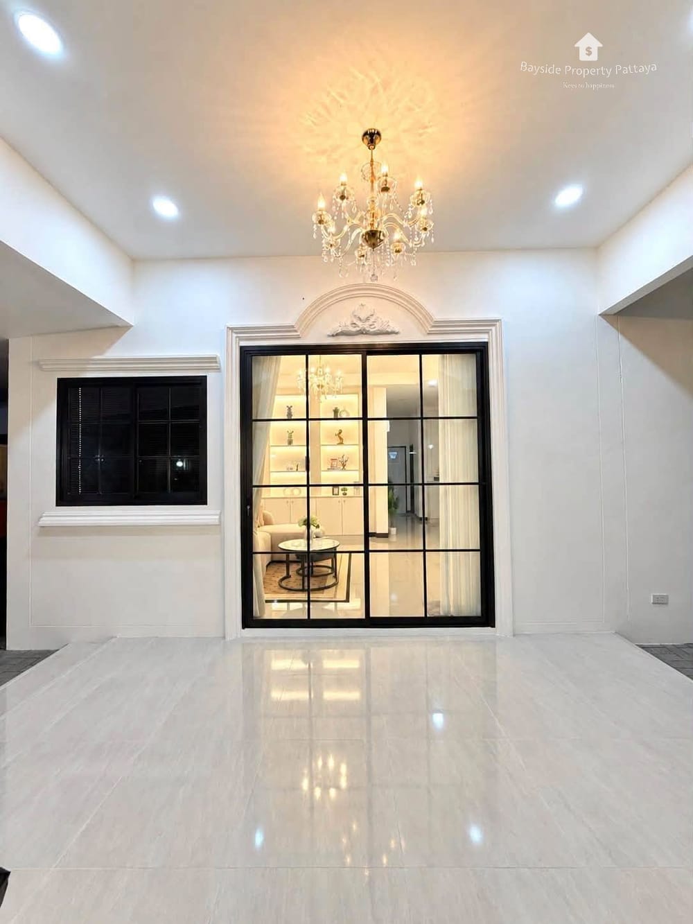 Modern 3-Bedroom Detached House for Sale in Nong Pla Lai, Pattaya with City Views 11