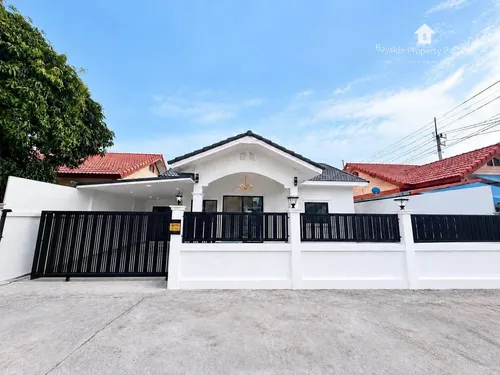modern-3-bedroom-detached-house-for-sale-in-nong-pla-lai-pattaya-with-city-views-bpp-530