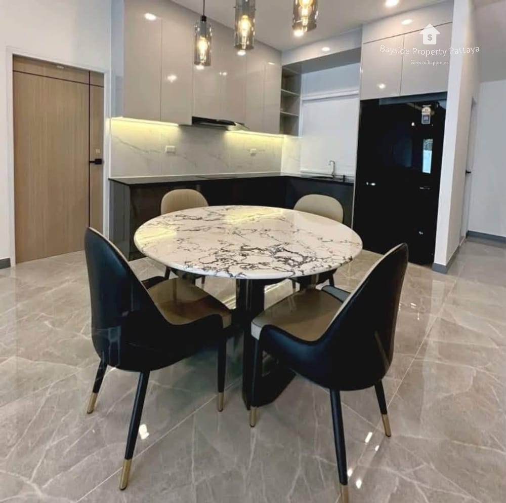 Spacious 4-Bedroom House for Sale in Jomtien, Pattaya with Air Conditioning 5
