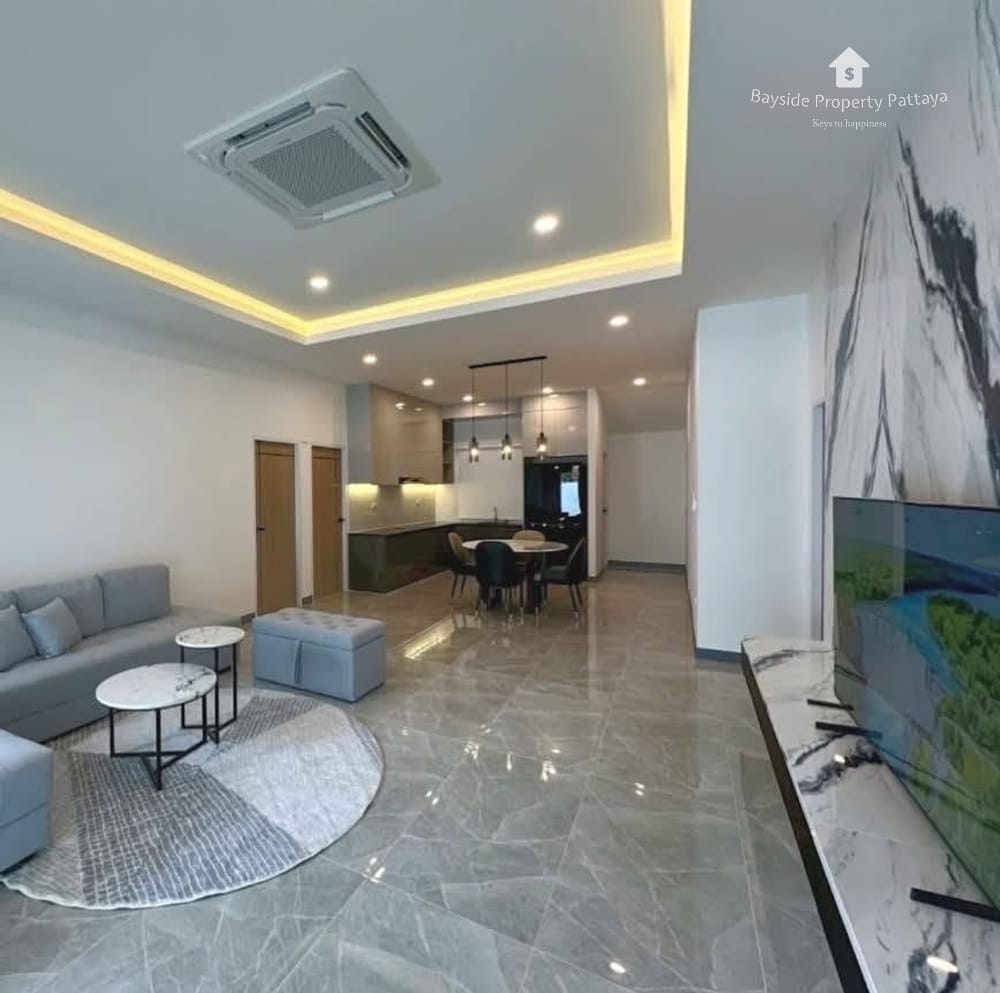 Spacious 4-Bedroom House for Sale in Jomtien, Pattaya with Air Conditioning 3