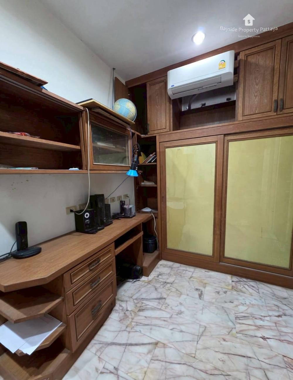 Spacious 3-Bedroom House with Parking in East Pattaya for Sale 4