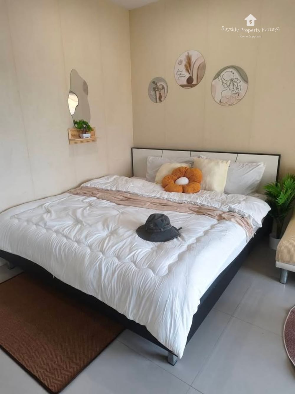 Sea View Studio for Sale at Wongamat Beach, Pattaya with Air Conditioning 2