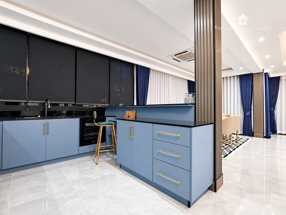 Spacious 4-Bedroom Detached House for Sale in East Pattaya with Air Conditioning 26
