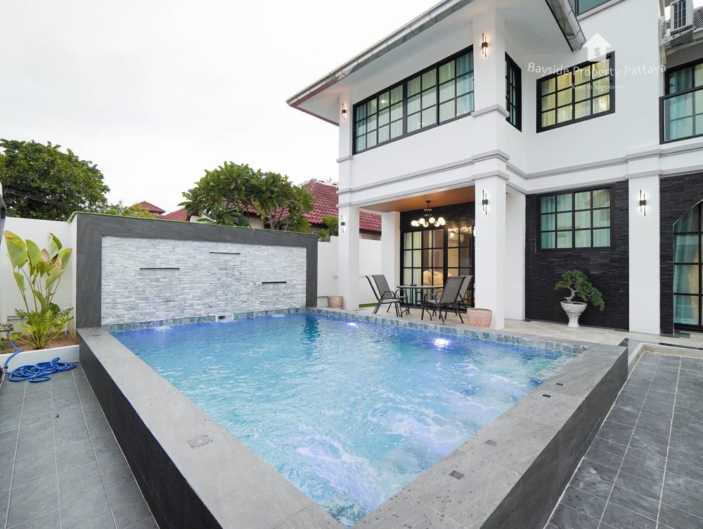 Spacious 4-Bedroom Detached House for Sale in East Pattaya with Air Conditioning 46